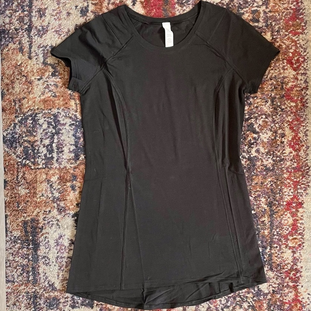 Lululemon Tee